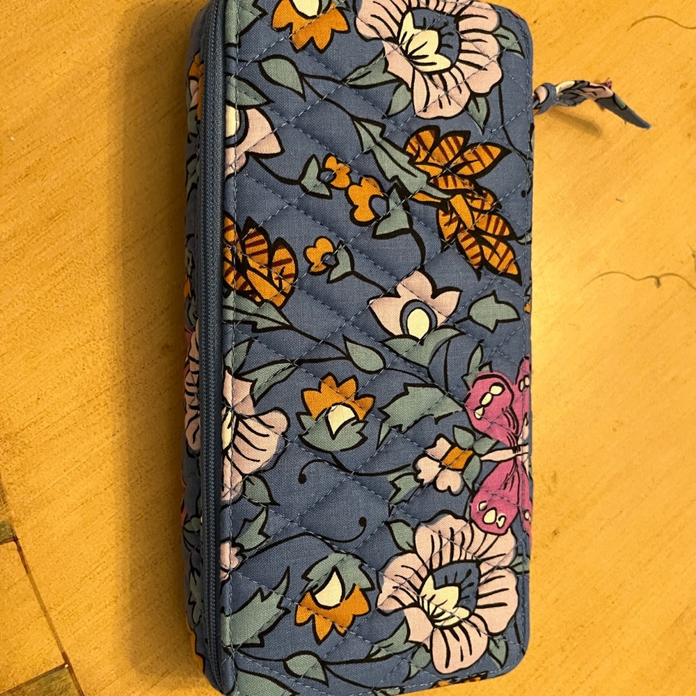 Vera Bradley Blue and Pink Floral pill organizer